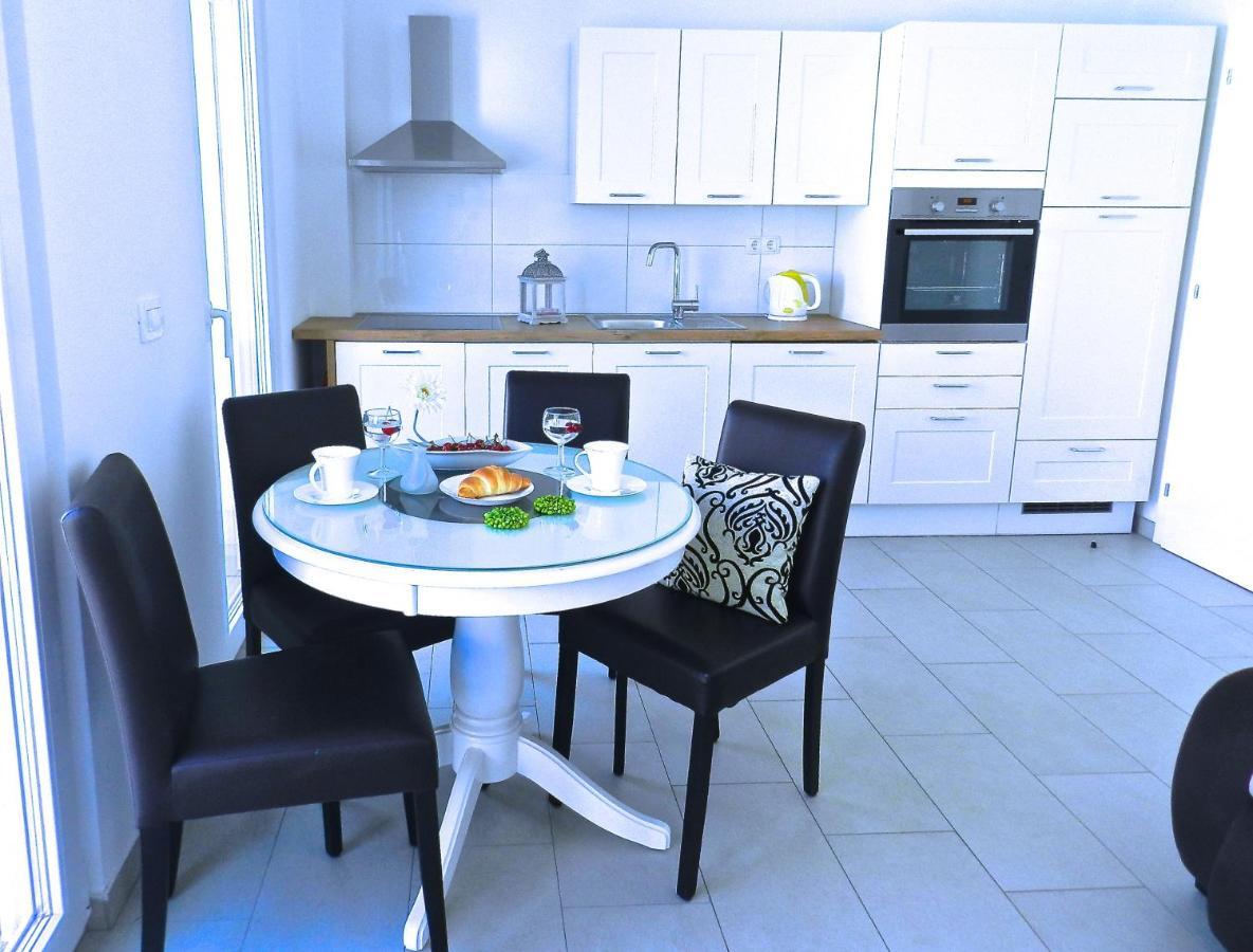 Diamant Apartments Baška Voda Екстериор снимка