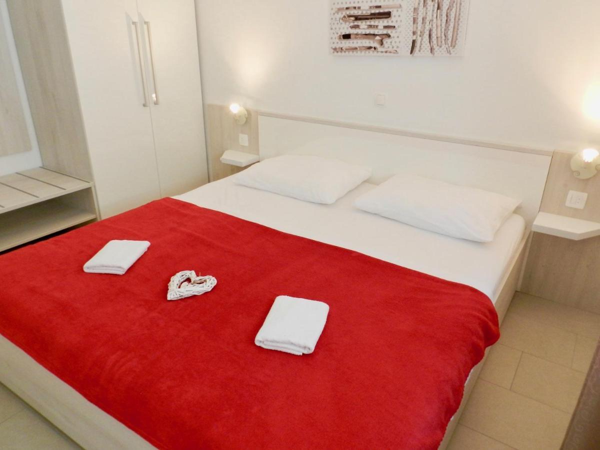 Diamant Apartments Baška Voda Екстериор снимка